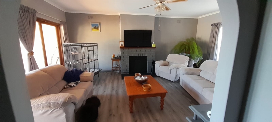 3 Bedroom Property for Sale in Dobson Western Cape